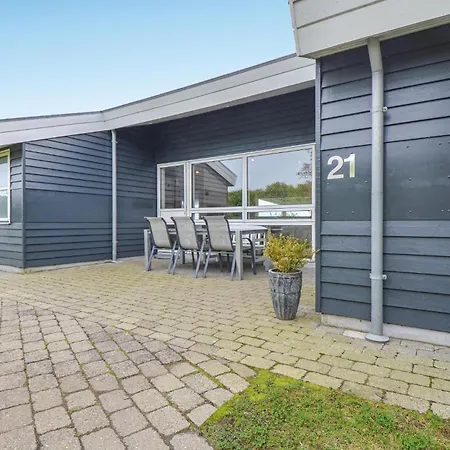 Holiday home Awesome In With Sauna Ebeltoft